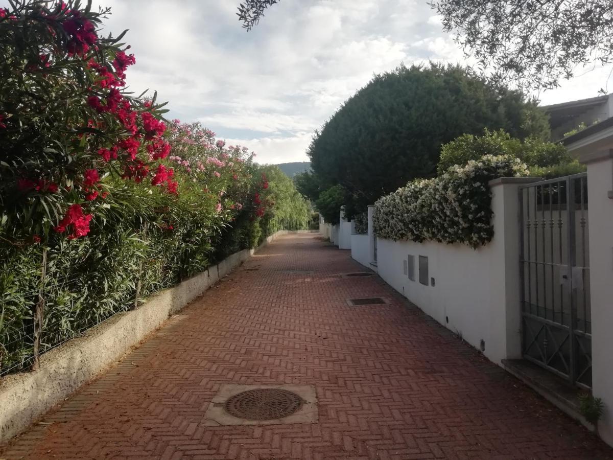 Casa Vacanze Villa Rosa Cala Gonone Exterior photo