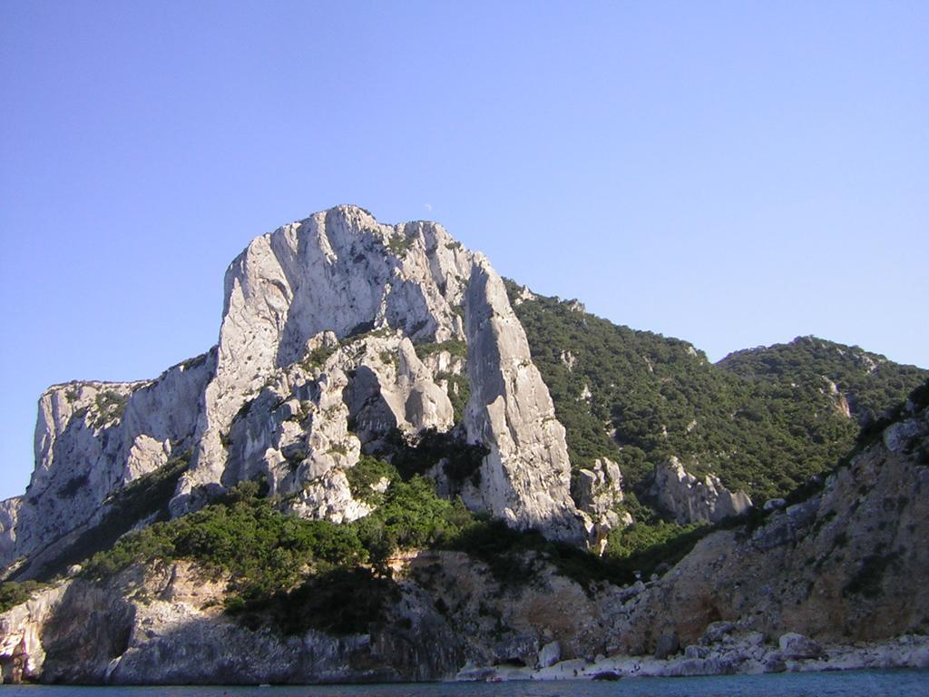 Casa Vacanze Villa Rosa Cala Gonone Exterior photo