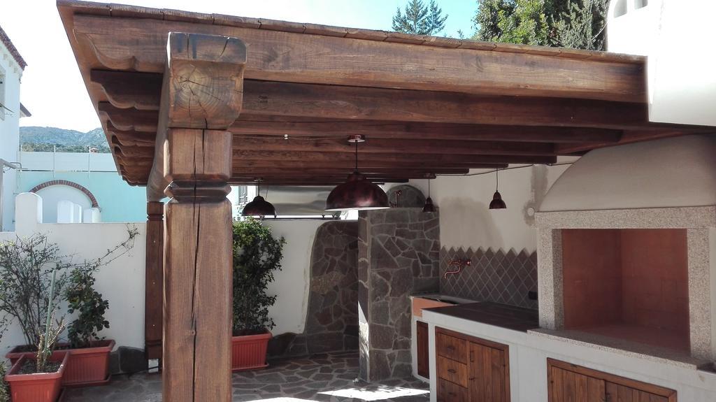 Casa Vacanze Villa Rosa Cala Gonone Exterior photo